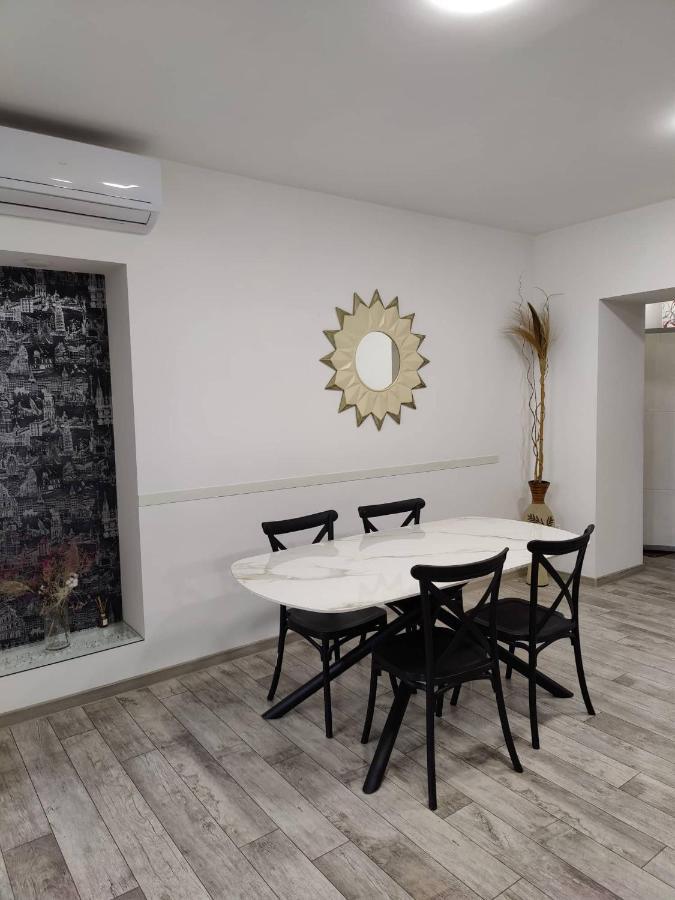 Modern Apartment In The Center With The View Of The Majestic Ararat Γιερεβάν Εξωτερικό φωτογραφία