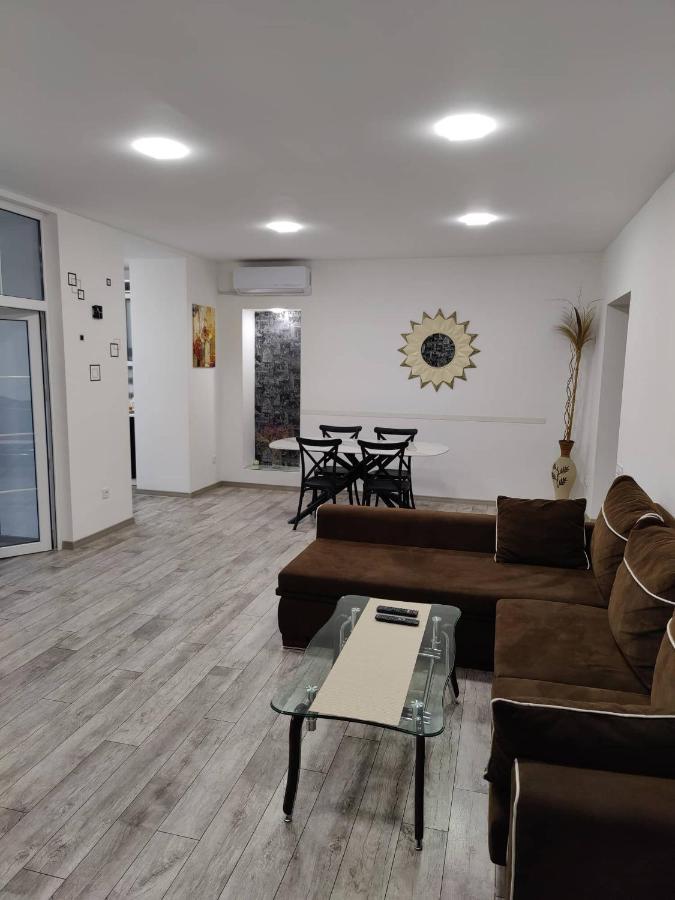 Modern Apartment In The Center With The View Of The Majestic Ararat Γιερεβάν Εξωτερικό φωτογραφία